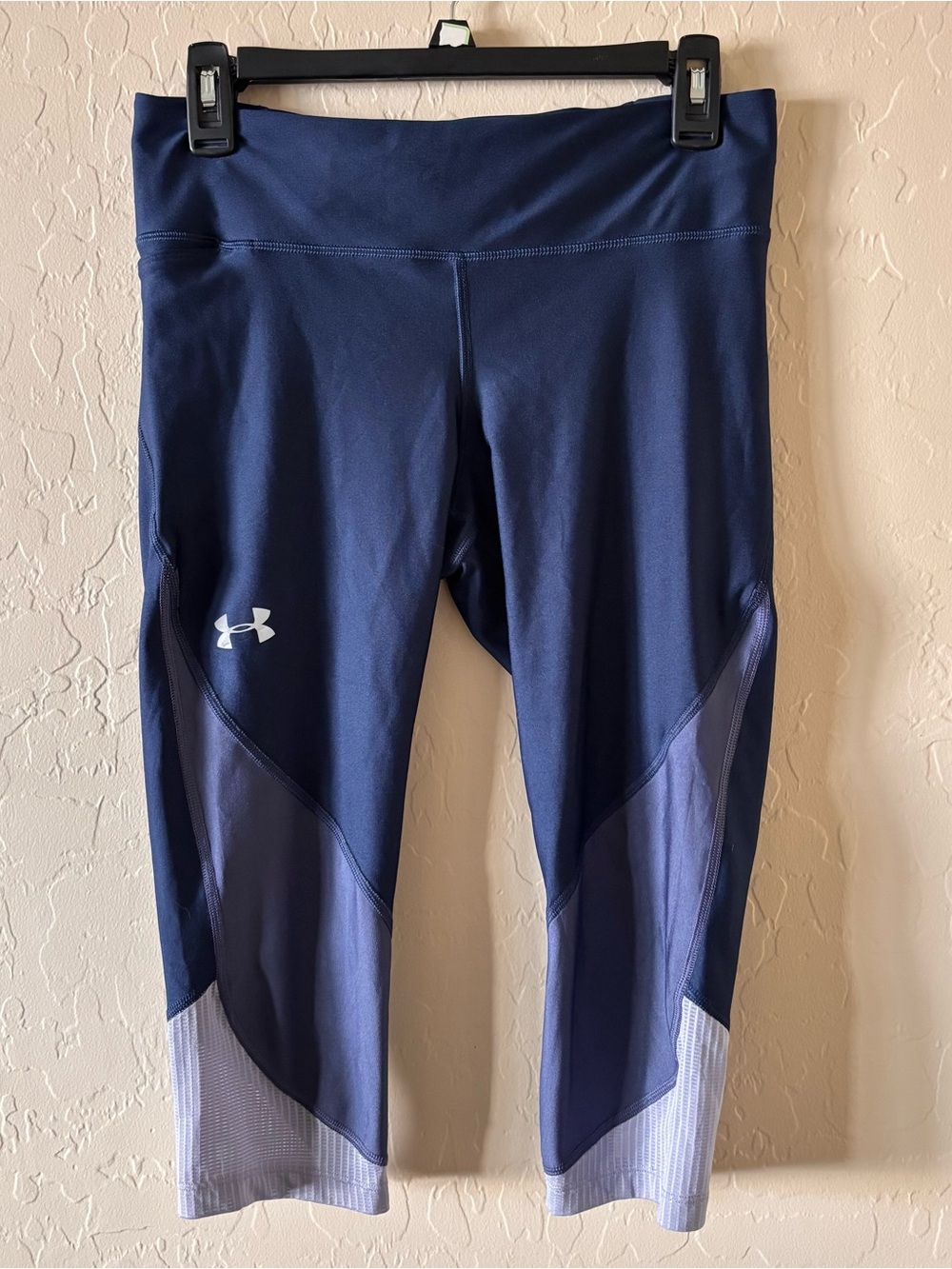 Under Armour Navy and Light Blue Capri Workout Leggings With Drawstring Large